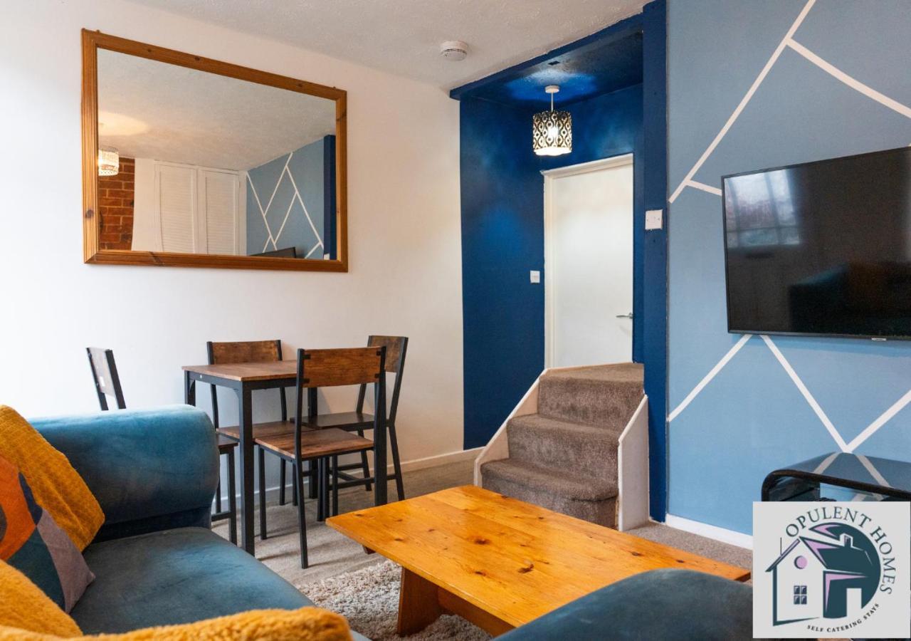 Contractors Pad - 4 Bed Town House - Cent Reading - Free Parkingヴィラ エクステリア 写真