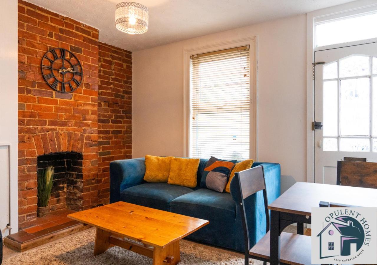 Contractors Pad - 4 Bed Town House - Cent Reading - Free Parkingヴィラ エクステリア 写真