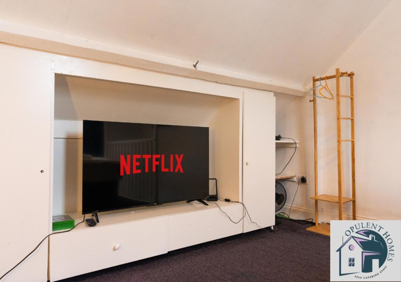 Contractors Pad - 4 Bed Town House - Cent Reading - Free Parkingヴィラ エクステリア 写真